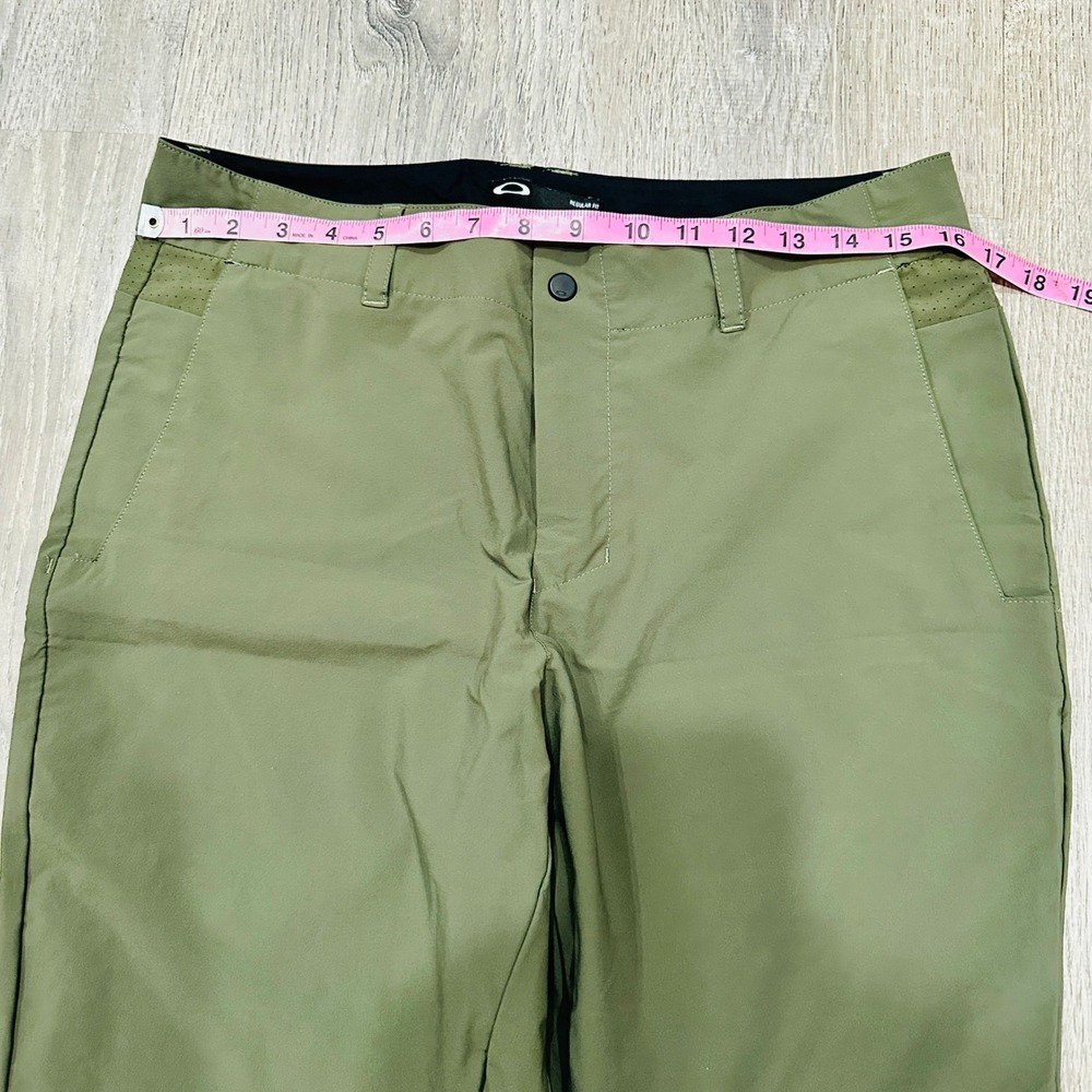 Oakley Pants Men's 32x30 Olive Green Technical Outdoor Articulated Knee Pants - Picture 4 of 16